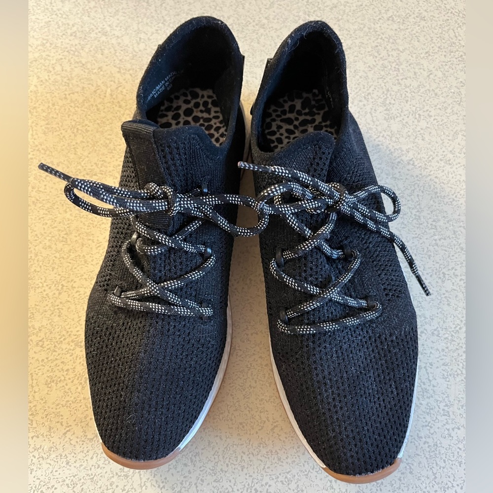 Black Lace Up Urban Sport Sneakers